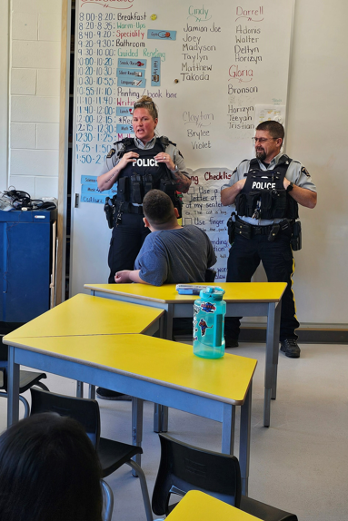 RCMPNB's tweet photo. As part of #NationalPoliceWeek in May, #RCMPNB participated in a ball hockey game at the #Elsipogtog school. Members also had safety talks with students, and distributed stickers and Safety Bear activity books. Thank you so much for having us! https://t.co/B2dGNCxNu6