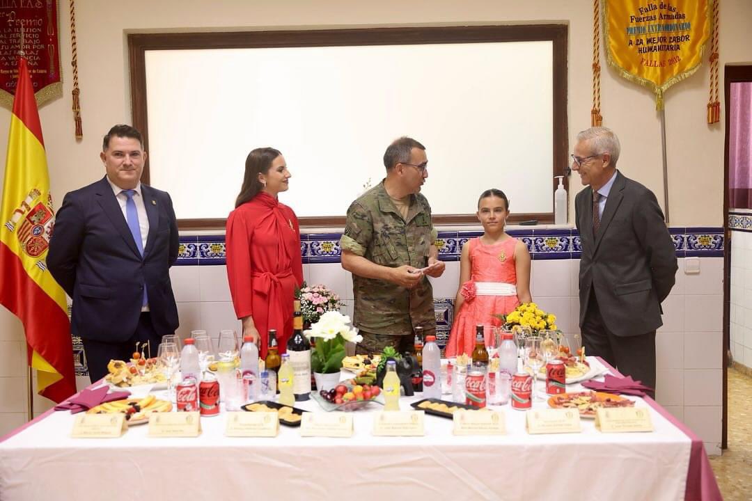 JCF_Valencia's tweet photo. 🎖️El Quarter Militar de Sant Joan de Ribera ha sigut l’escenari del dinar oficial d’entrega de l’àlbum de la XXXV Falla FAS 2024

👑 Les Falleres Majors de València han estat convidades a l’acte i han rebut l’àlbum com a record de les seues entranyables #Falles24

📸 @Fotofilmax https://t.co/OkMRk1WMab