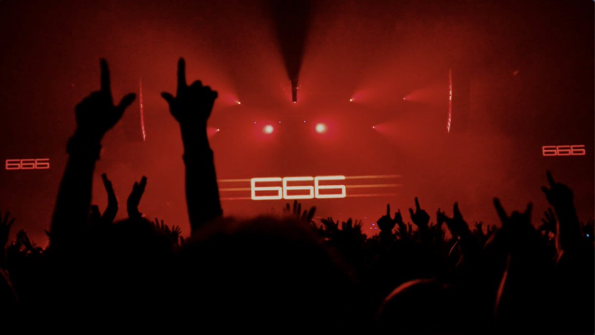 HydeOfficial_'s tweet photo. 令和6年6月6日

#HYDE
#HYDE666
#令和６年6月6日
#HYDELIVE2023 
#幕張メッセ https://t.co/wU5BuUMm7r