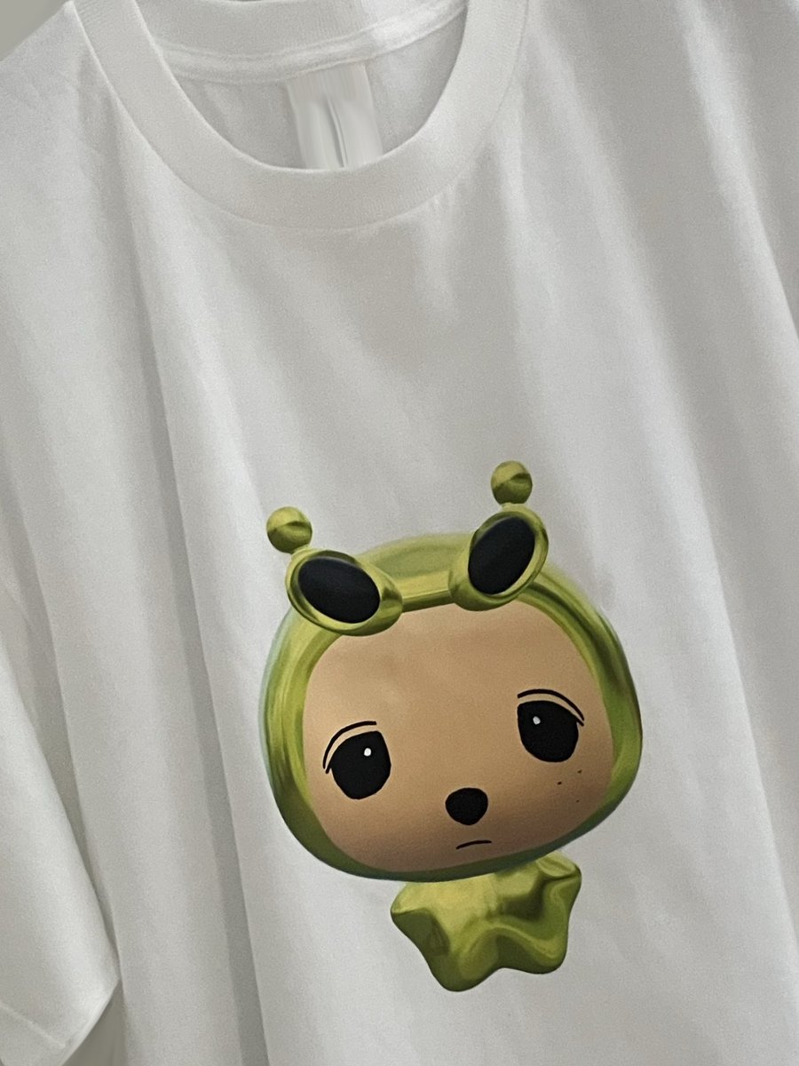 RT 추첨 여섯 분께 동배 티셔츠 보내 드려요! (국내 주소 한정)
9일에 발표 후, 10일에 보내 드릴 예정입니다!

집에서 편히 입으실 수 있도록 사이즈를 XL로 제작하였으며, 사이즈 선택은 불가하니 참고 부탁드립니다~

#동배놀ㄱ
#해차니_생일_와떠여 
#SonOfMusicHaechanDay 
#HAPPYHAECHANDAY