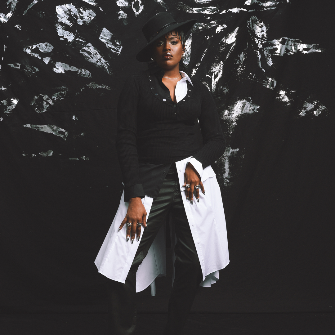 WOOLWORTHS_SA's tweet photo. Amy Zama embodies elegance and expressive power… As a fashion polymath, her self-directed campaign for #STYLEBYSA showcases a thoughtfulness that resonates throughout her unparalleled sartorial vision ✨

Shop now: https://t.co/OoydhioTdF https://t.co/qubpzwl2NF
