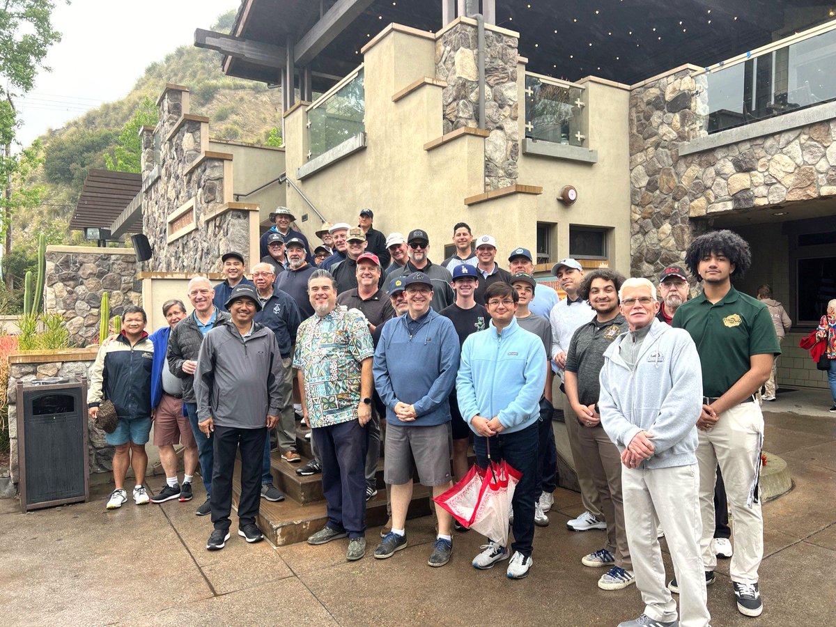 MasonsofCA's tweet photo. Last month in Burbank, Masons participated in the annual SCJ Golf Tournament hosted by DeMolay, Southern California Jurisdiction. Thanks to sponsors, donors, and supporters, the tournament raised $5000 to benefit the youth order and its programs!
#MasonsofCA

📸: Jeff Schimsky https://t.co/Bz9H86c4Yx
