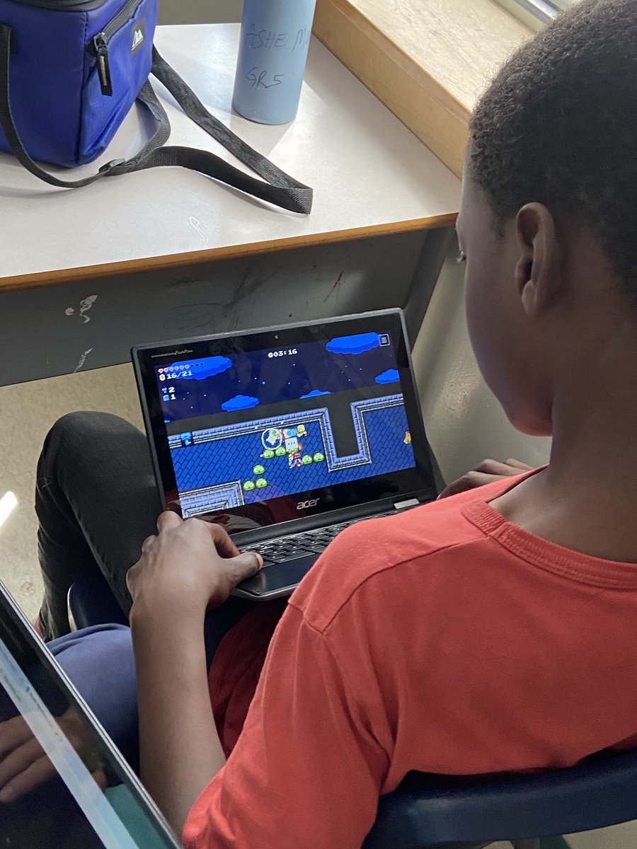 MmeSarah1's tweet photo. Les 5e ont écrit des textes narratifs. Après, ils ont créé des jeux sur @bloxels de leur personnage principale! Les jeux sont fantastiques! @OCSB_LT @StEmilyOCSB @ocsbBonjour #ocsbFSL https://t.co/I0jwVDoRCE