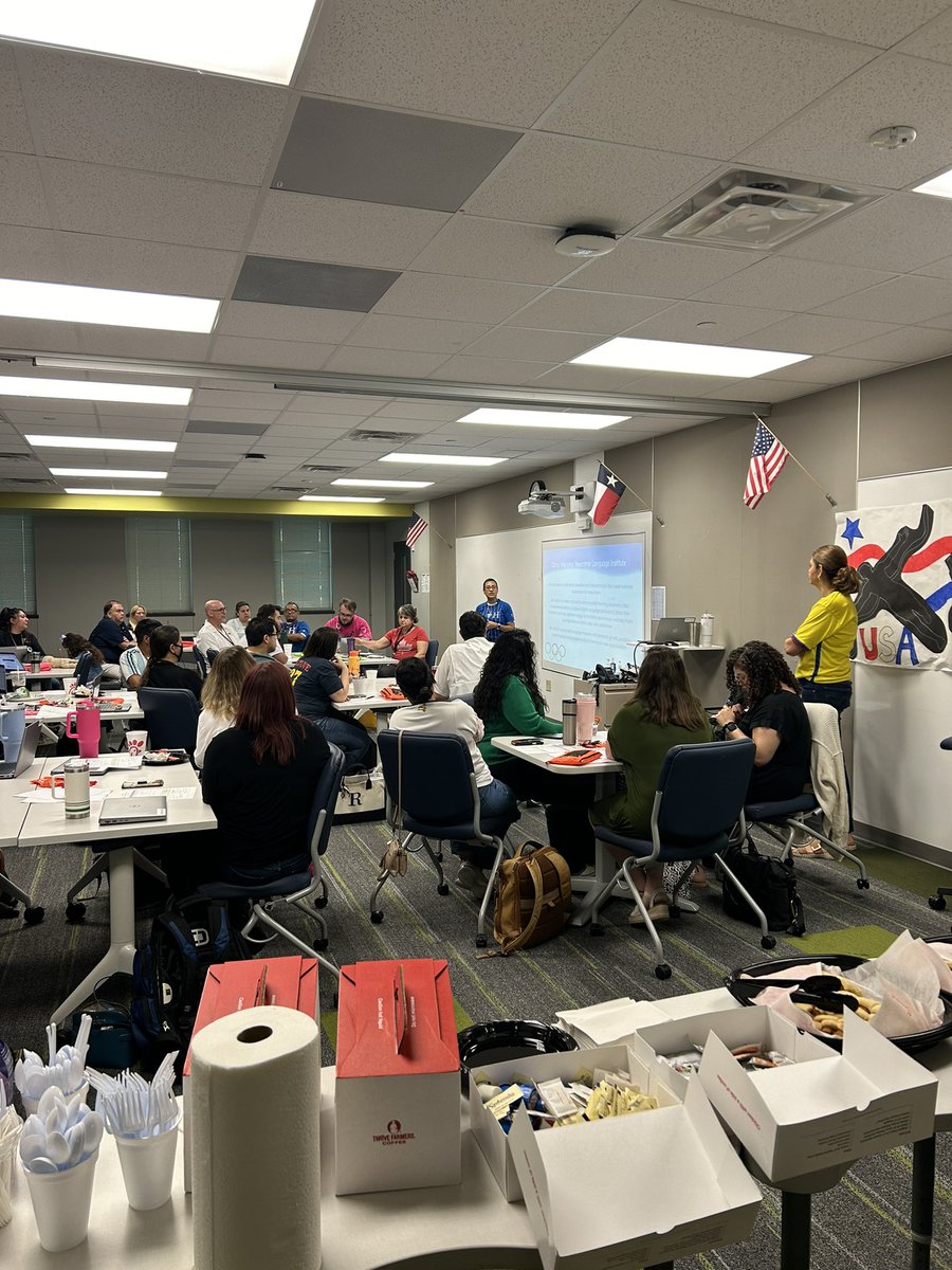 Julietec7's tweet photo. So excited to kick off our 2024 Camp Welcome this summer! @MariaSolGomez76 @YosetAltamirano @SBISDML @fernandoESL https://t.co/e2OB6ZN8uI