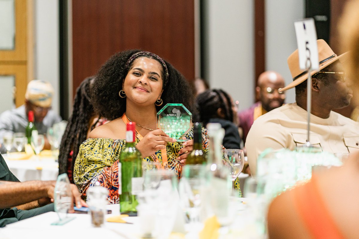 oxfordafrica's tweet photo. Our Innovation Fund winners are MariTest by Kakooza Hakim Nakaana and Cocoon Creations by Dr. Ifewumi Fagunwa, Mariah Greenstreet, and Aincre Maame-Fosua Evans! 🎉
They pitched at #OxfordAfricaConference and will receive £5000 in funding to develop their projects.
#ISF24 https://t.co/XZ7nrgwHb5