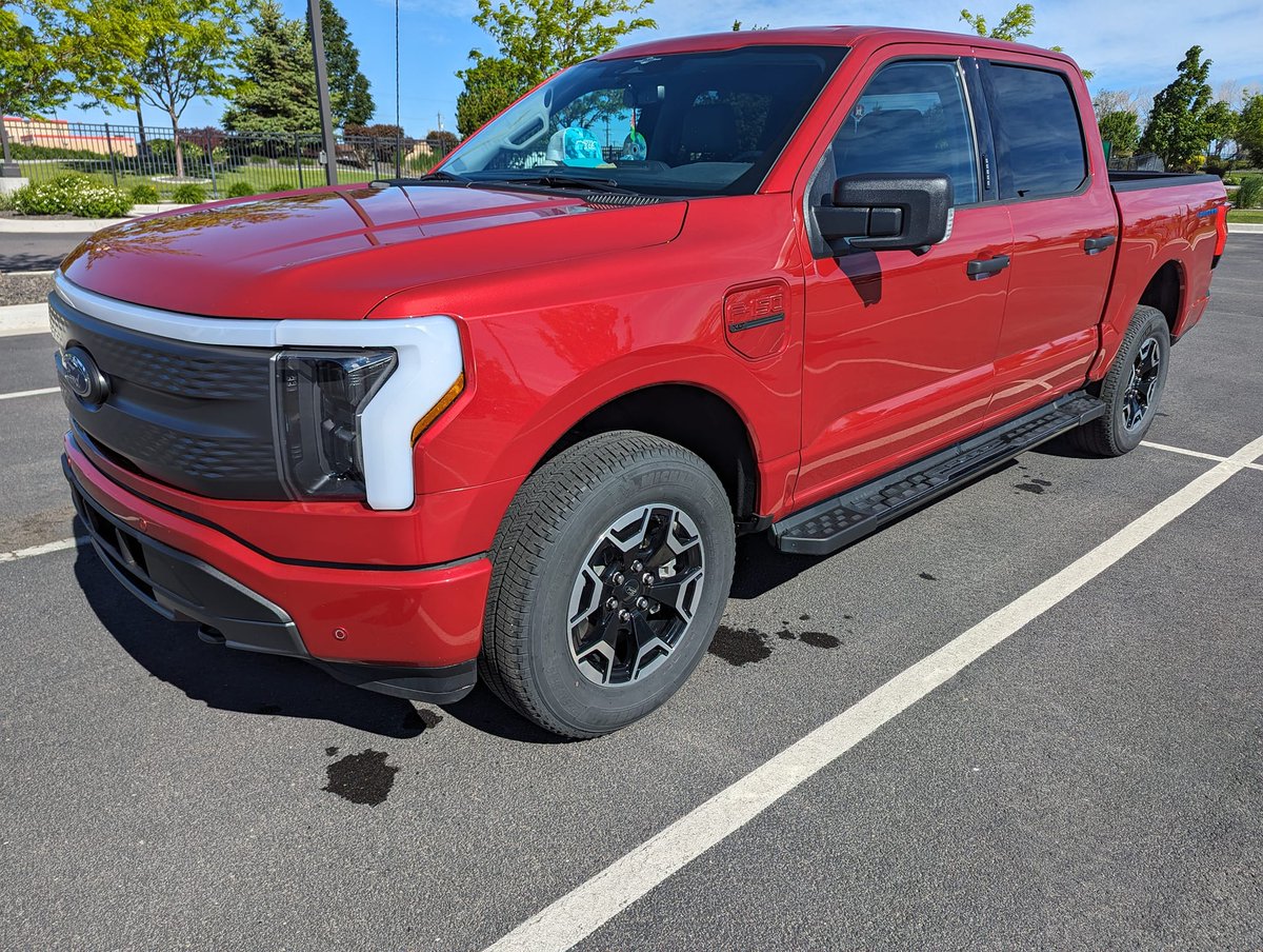 SilentLightnin2's tweet photo. 10k miles on my first ev, a beautiful rapid red lightning. Total mileage average of 2.3 mi/kwh &amp; that includes a few tow trips &amp; winter efficiency in Idaho. Thank you @ebergg &amp; @jimfarley98 for making the best f150 #f150lightning ever. https://t.co/6lLOTLWuqd
