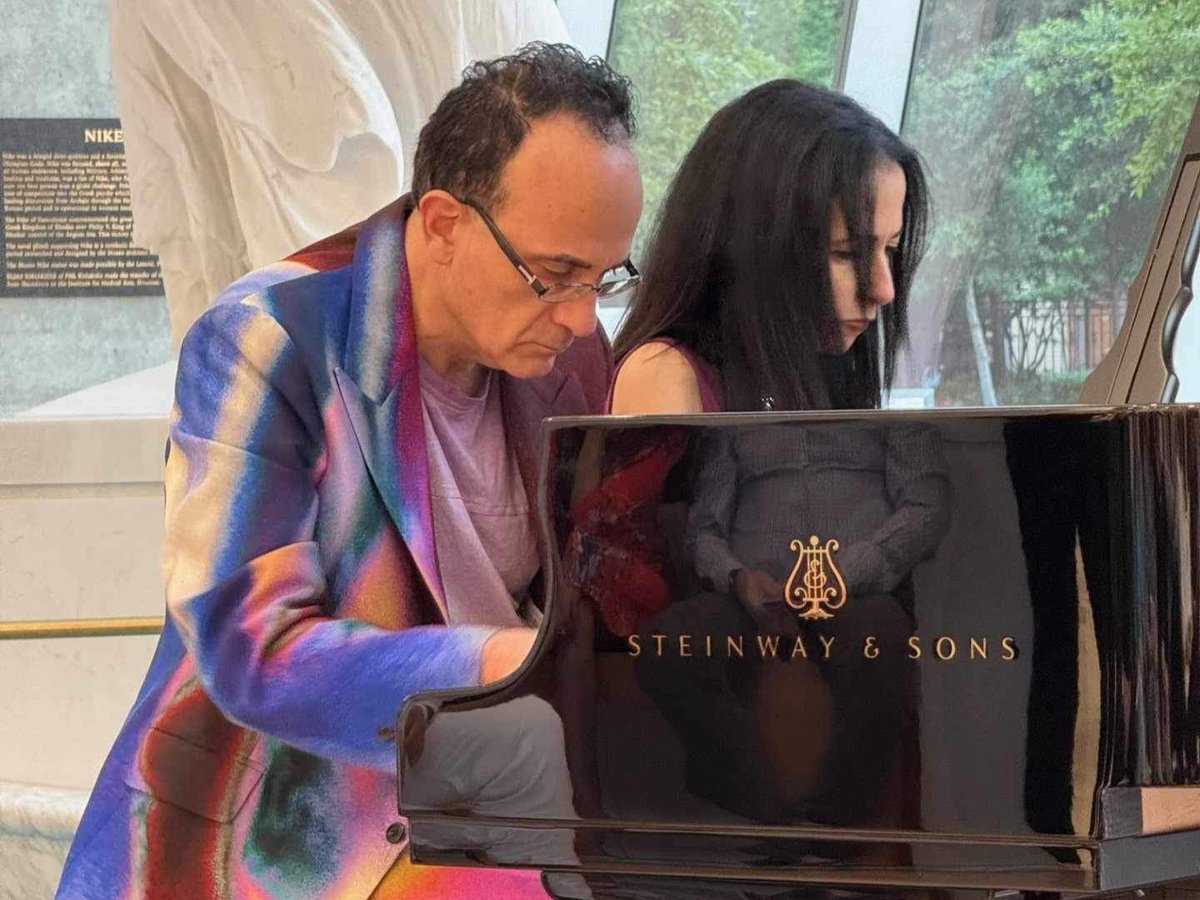 UTHealthHouston's tweet photo. Medicine plus music added up to a beautiful event recently when UTHealth Houston physicians took to the stage at Doctors in Recital to benefit the Department of Pediatrics. 

A special note of appreciation to @SteinwayHouston for hosting at Museo. https://t.co/5G1WLW160p