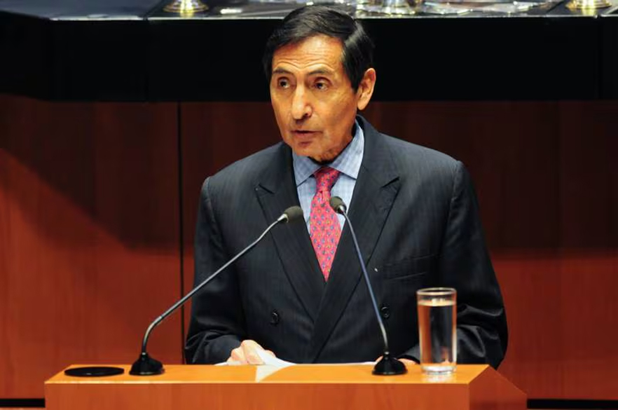 AntequeraDiario's tweet photo. Gabriela Siller, directora de análisis económico y financiero de Banco Base, expuso que la noticia de que el secretario de Hacienda, Rogelio Ramirez de la O, seguirá en el cargo con Claudia Sheimbaum no ha sido suficiente para calmar la aversión al riesgo.
https://t.co/mtF7JdtSGE https://t.co/yKcqILu87c