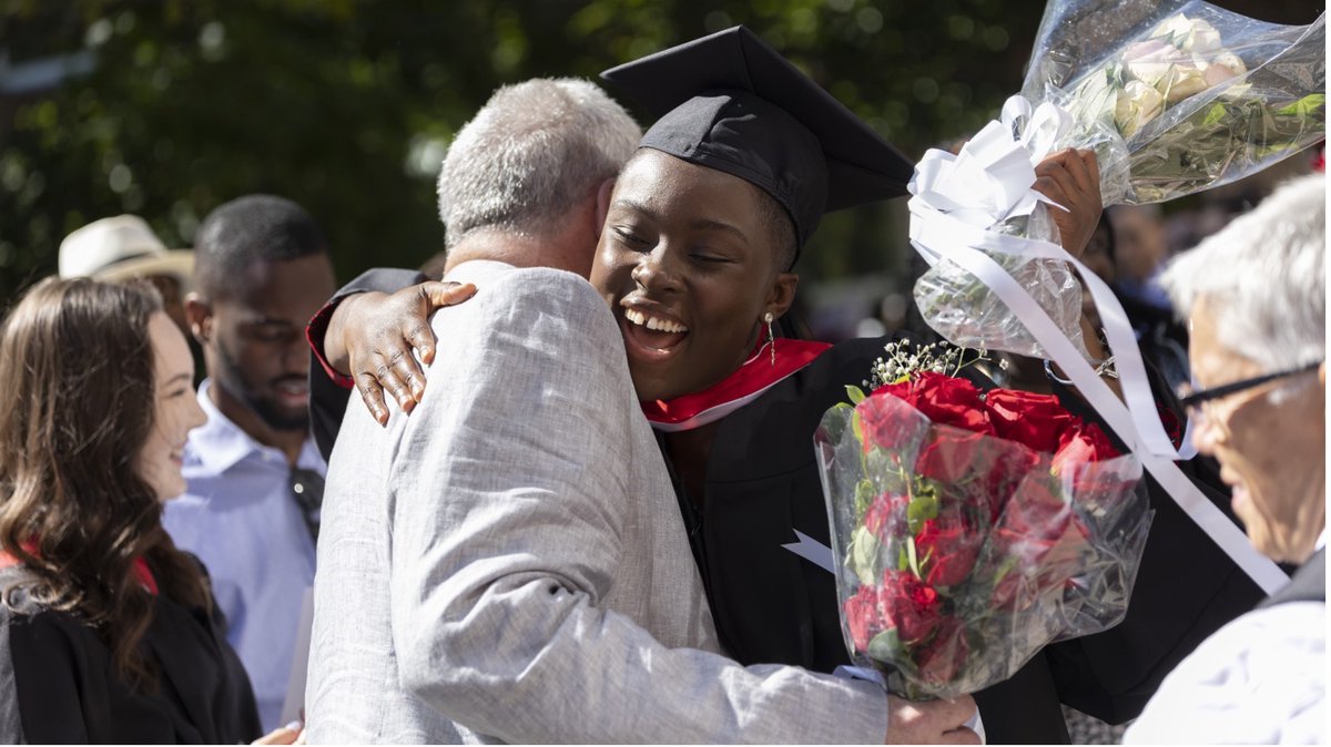 GlendonCampus's tweet image. Seulement 2 jours avant la cérémonie de remise des diplômes! Nous sommes très fiers de vous et nous avons hâte de vous voir tous sur le campus ce vendredi pour célébrer vos années à Glendon et toutes vos réalisations! 🎓💙

#YorkUConvo #Glendon #GlendonCampus #Grad2024