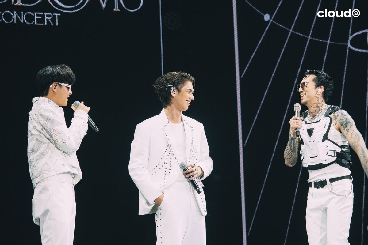 cloud9_ent_ofc's tweet photo. REFLECTING ON THE CONCERT WITH A HEART FULL OF THANKS. 💚💜💙❤️👑

(19/20)

CATCH ALL THE HIGHLIGHTS IN OUR VIDEO RECAP, WATCH NOW!
[YouTube] Cloud9 Entertainment
🔗 https://t.co/BhzPhi6Tc7

#TheKingdomsConcertxBRIGHT_DAY2
#TheKingdomsConcertxBRIGHT
#TheKingdomsConcert_D2
#TheKingdomsConcert
#bbrightvc
#Cloud9Ent