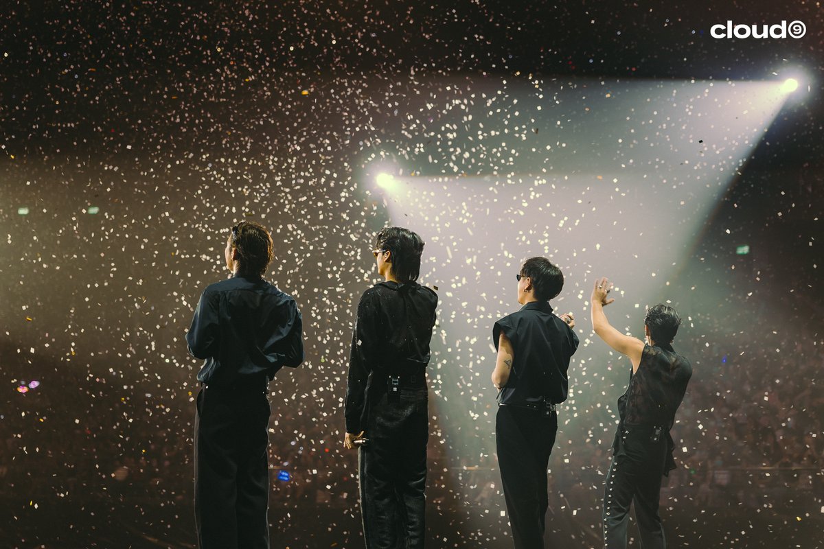 cloud9_ent_ofc's tweet photo. REFLECTING ON THE CONCERT WITH A HEART FULL OF THANKS. 💚💜💙❤️👑

(20/20)

CATCH ALL THE HIGHLIGHTS IN OUR VIDEO RECAP, WATCH NOW!
[YouTube] Cloud9 Entertainment
🔗 https://t.co/BhzPhi6Tc7

#TheKingdomsConcertxBRIGHT_DAY2
#TheKingdomsConcertxBRIGHT
#TheKingdomsConcert_D2
#TheKingdomsConcert
#bbrightvc
#Cloud9Ent