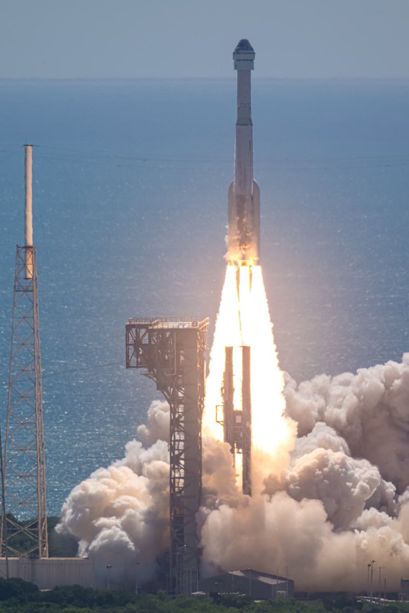 johnkrausphotos's tweet photo. Liftoff of Atlas V with Starliner for the Crew Flight Test, headed to the International Space Station with its first astronaut crew, Butch Wilmore and Suni Williams!

Godspeed, Butch and Suni! https://t.co/xvM3l0YZOA