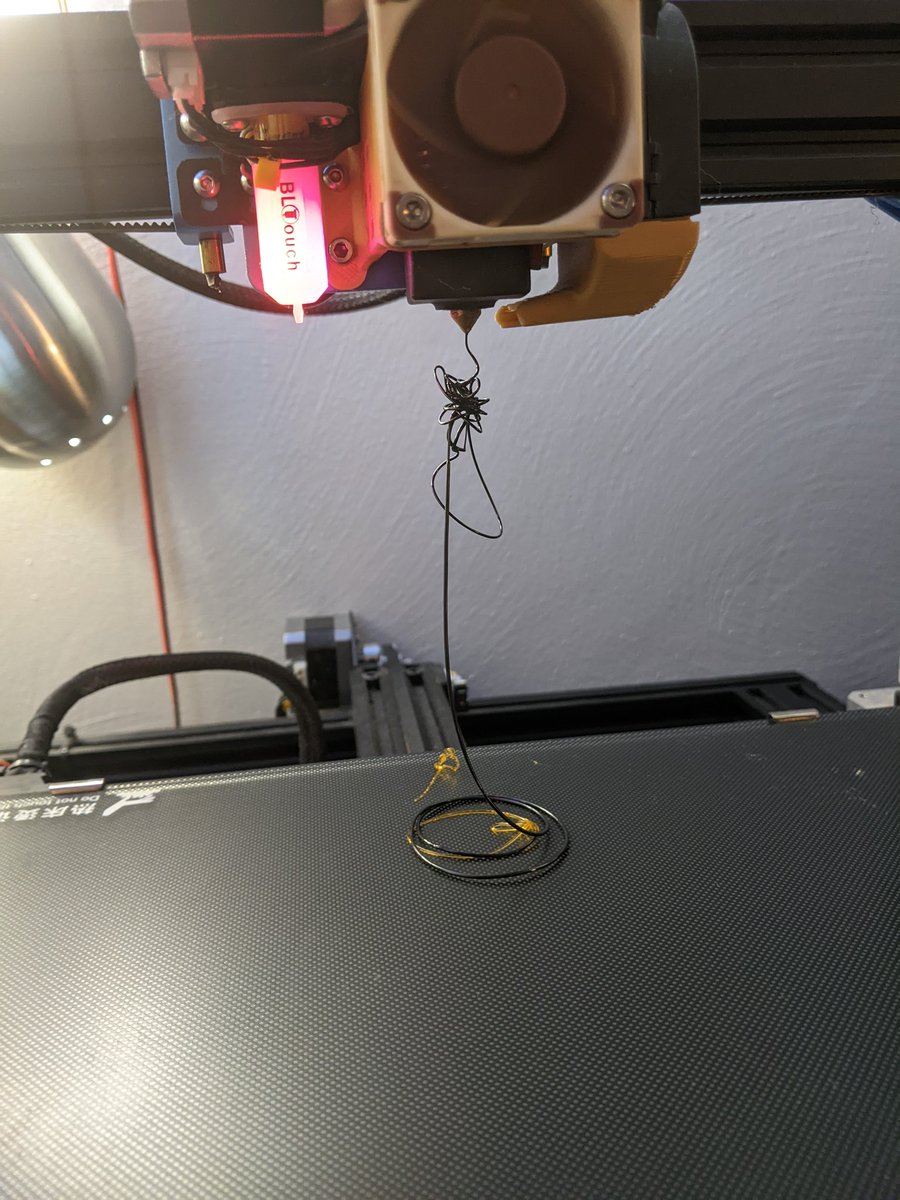 MikeyFoxx's tweet photo. Flawless spaghetti pin challenge https://t.co/cSh5zBzh8X