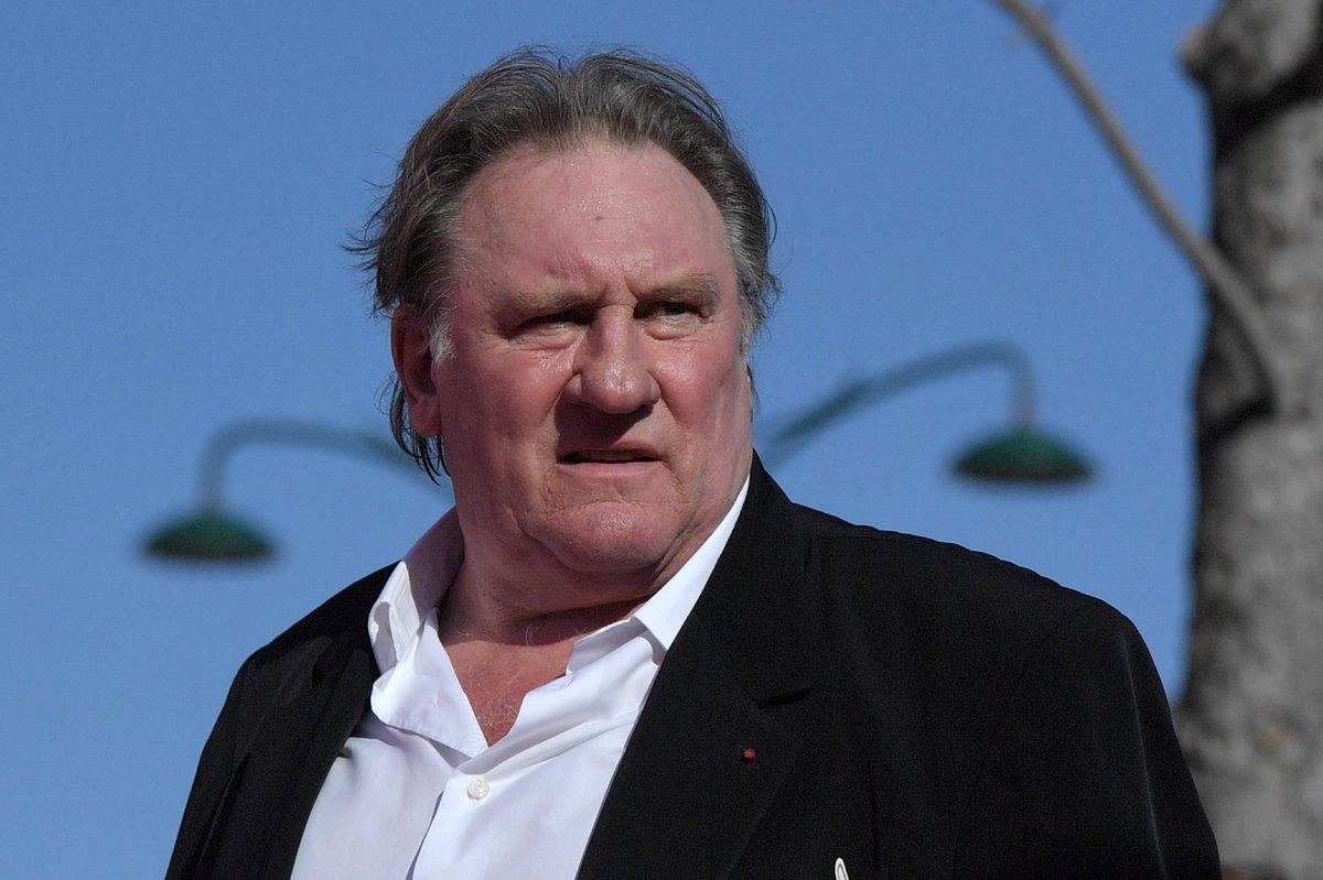 RSF_inter's tweet photo. #France : RSF dénonce un risque d’atteinte au secret des sources journalistiques dans l’affaire Depardieu. La cour d'appel doit annuler la décision de 1re instance ordonnant à l'agence de presse de remettre à l'acteur les enregistrements de ses propos. 👇
https://t.co/bIPG69DvPF https://t.co/VCWfpIhtXO