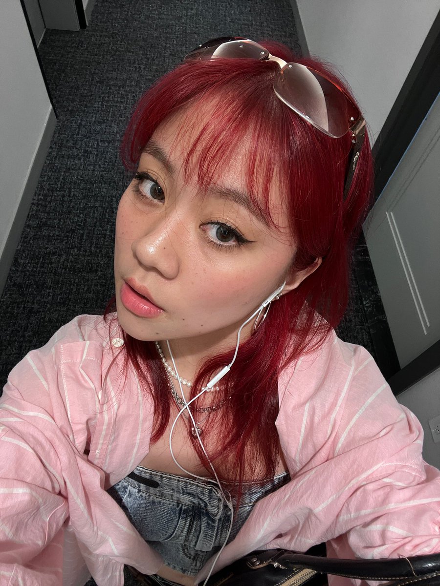 angela🤍✨ tweet media