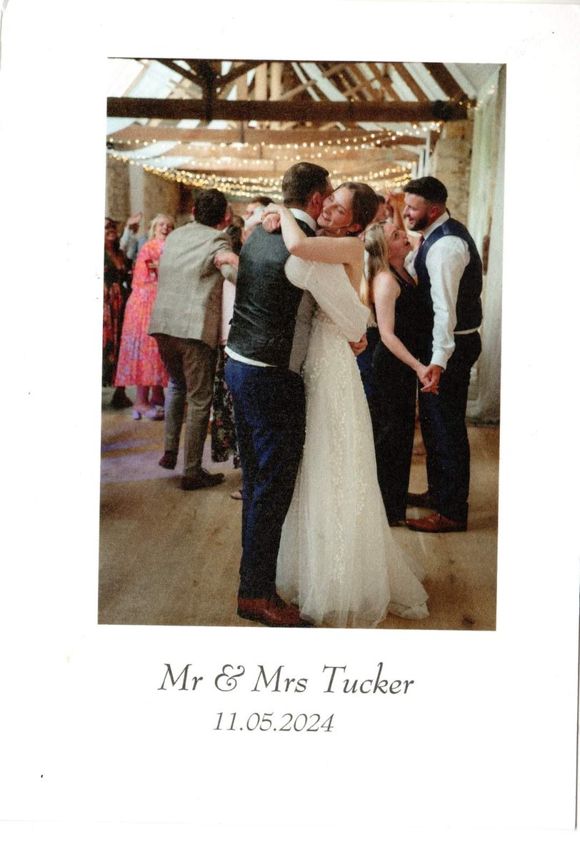 Thanks so much to Felicty and Steve for sending us this lovely 'thank you' card! 😍 #wedding #weddingband #livemusic #coverband