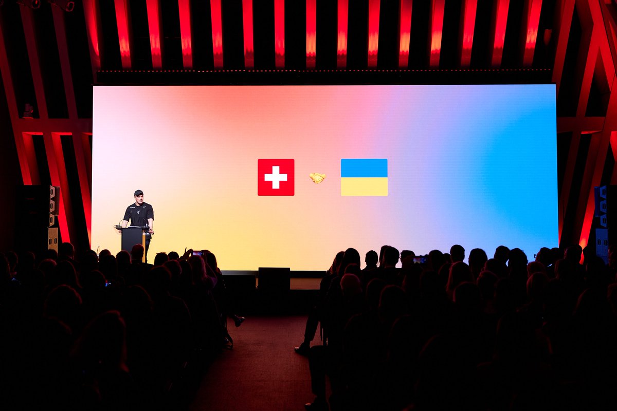 uasaz_ch's tweet photo. On May 29th, a Summit called Diia in Zurich took place. The members of our association joined as volunteers for the organizing team and as guests at the lectures and discussions. The projects aimed at the digital transformation of Ukraine left everyone astonished. https://t.co/J5zeWVTUg1