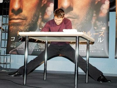 kiwirazzi's tweet photo. #TCBubble Fam, I think I'mma need to start a new thread of TC sitting or standing like that because ...reasons. #TomCruise https://t.co/8ZJBTHtql5