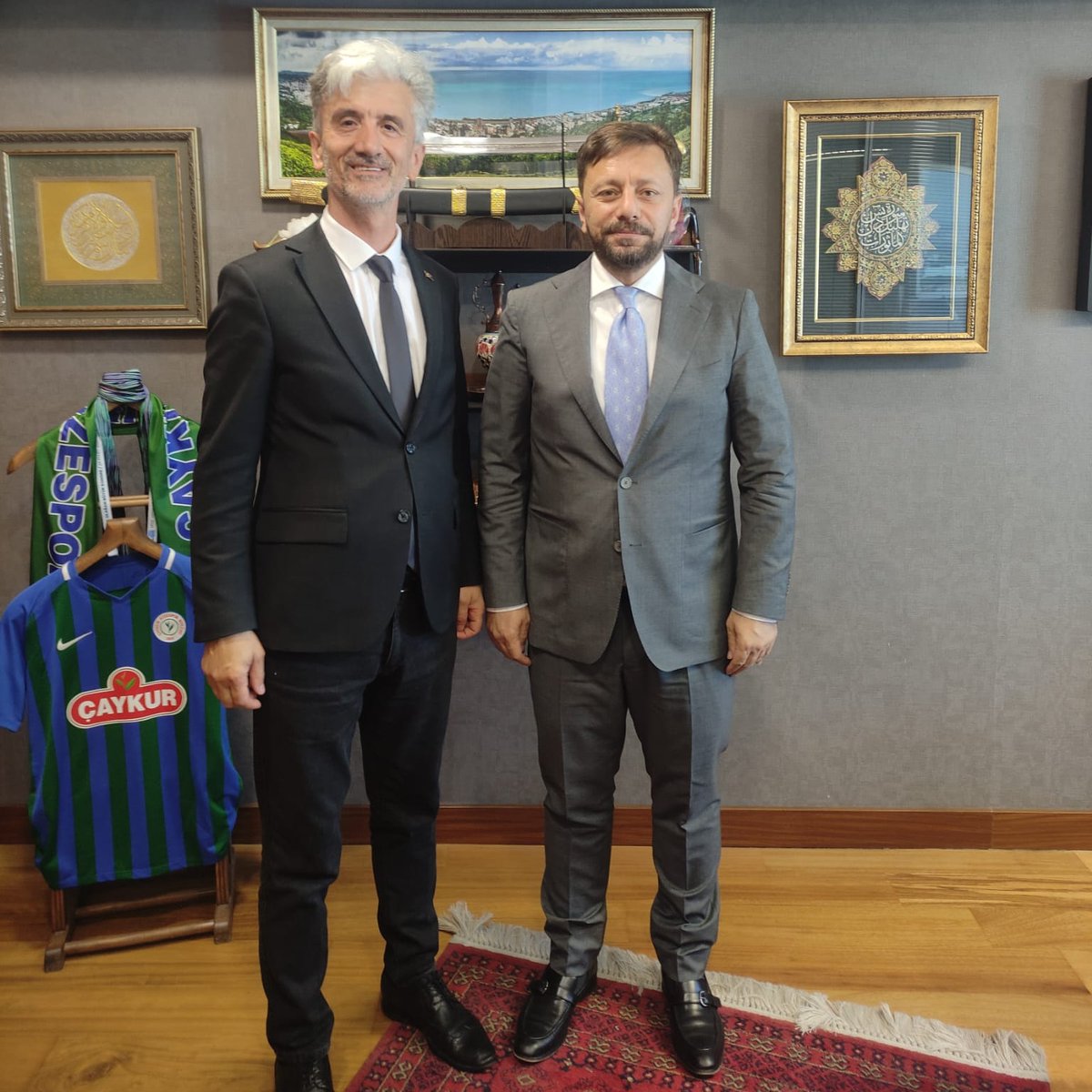 Rize Milletvekilimiz Sayın Muhammet Avcıyı TBMM'deki makamında ziyaret ettim.Yakın ilgi ve hoş sohbetleri için kendilerine çok teşekkür ederim.