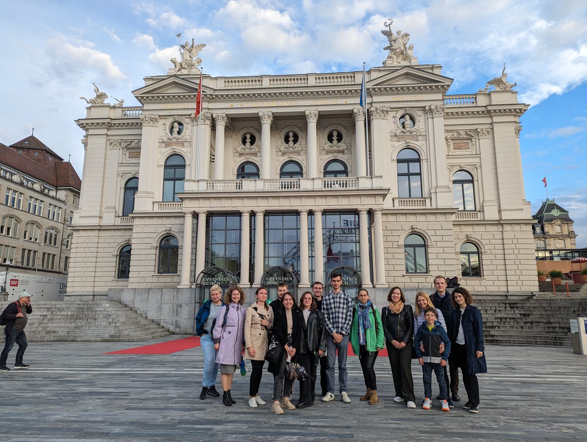 uasaz_ch's tweet photo. We recently took an exclusive tour that reveals the magic behind the scenes at @operzuerich! We explored the stage, makeup, and costume departments, as well as the furniture and set warehouses. https://t.co/wY30qaKrQB