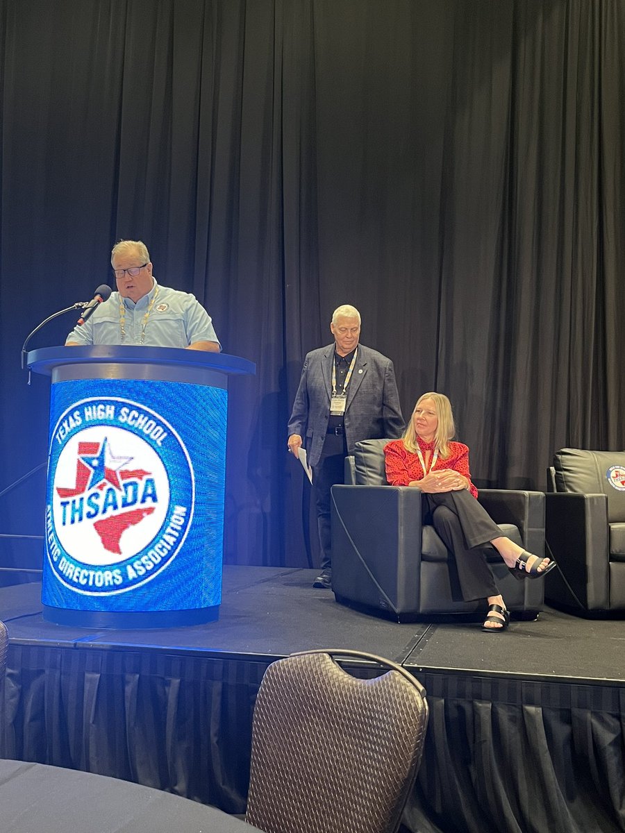 Outgoing president Philip O’Neal passing the torch to <a href="/leslie_slovak/">Leslie Slovak</a> as our next president of <a href="/OfficialTHSADA/">THSADA</a> great conference this week!  <a href="/MISDathletics/">MISD Athletics Dept.</a>