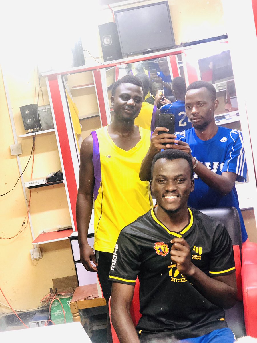 FezeIsmail1's tweet photo. After a busy morning at the hospital with the big boyz, football comes next to relax our minds
#ntungamoitojo
#healthmind
@KCCAFC
📸 muyomba https://t.co/g0xm7NUWx4