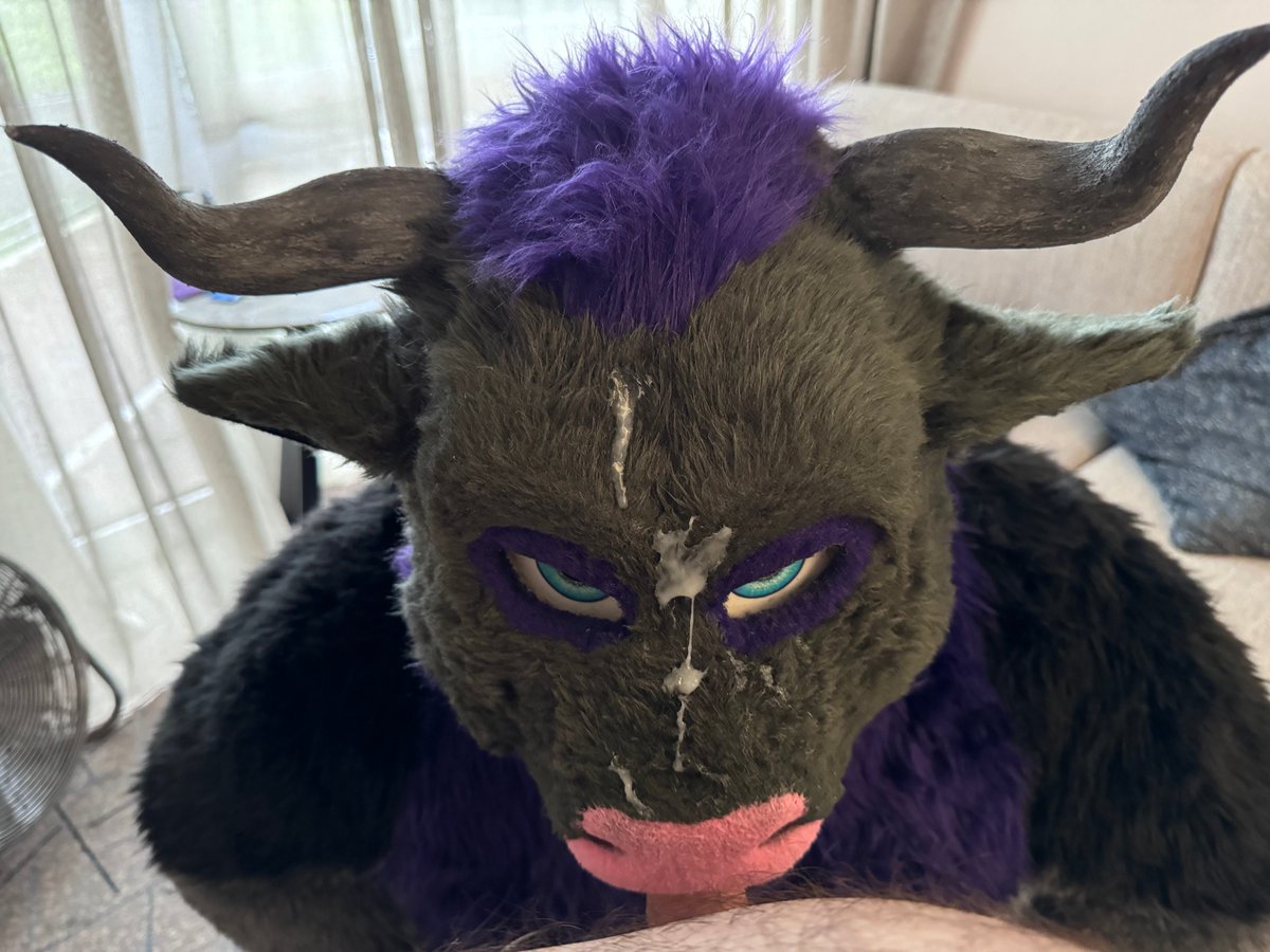 AngusBullAD's tweet photo. Thanks to all those who visited me at cfz and gave me their cocks, had a blast n great time.  
Vids to be posted in future 😏 https://t.co/uU6ETalPMV