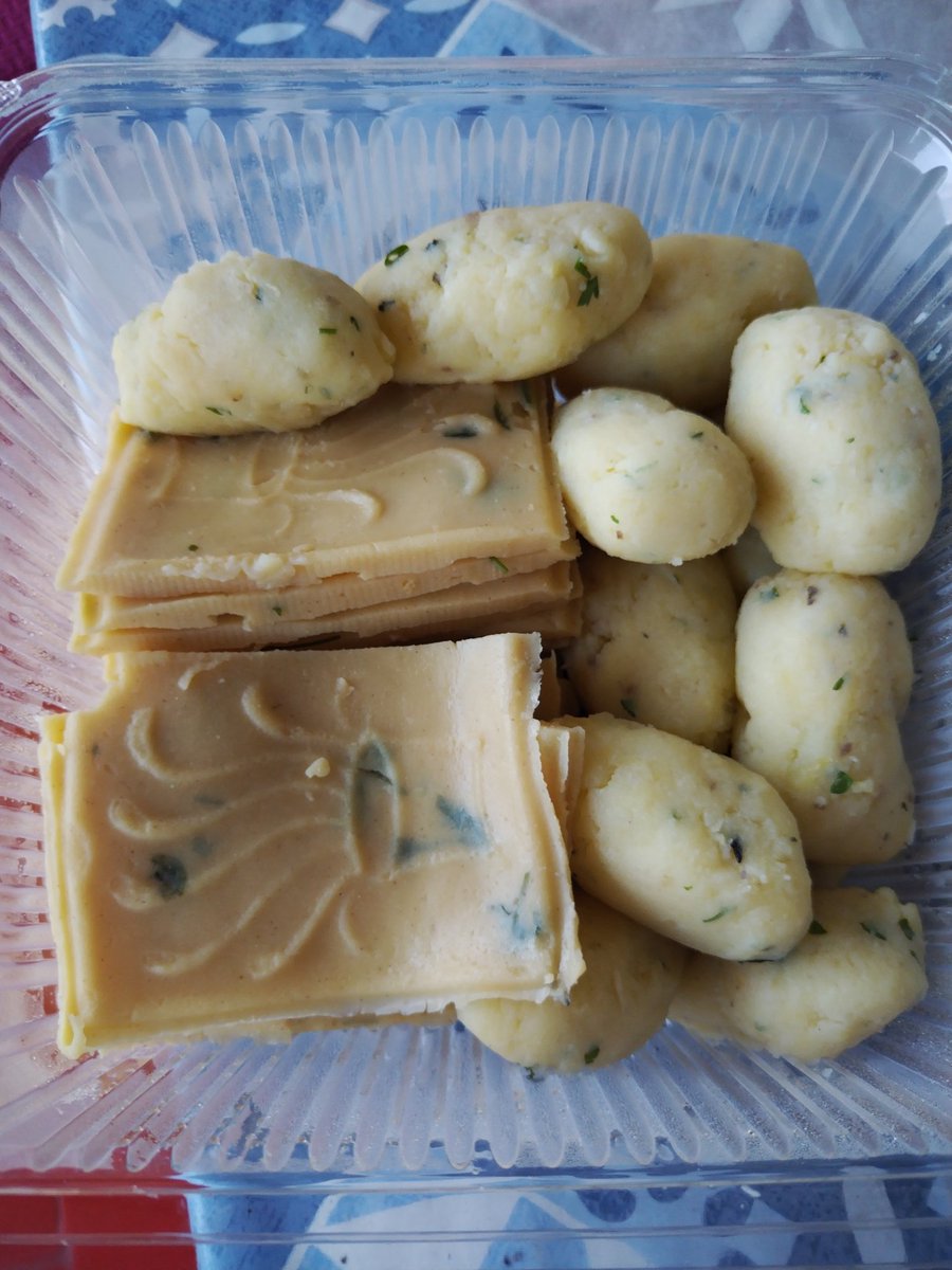 ciancianella's tweet photo. Quando mi regalano panelle e crocchè 😋😋😋
#Palermo
#panelle
#crocchè https://t.co/oDtMlK6pmB