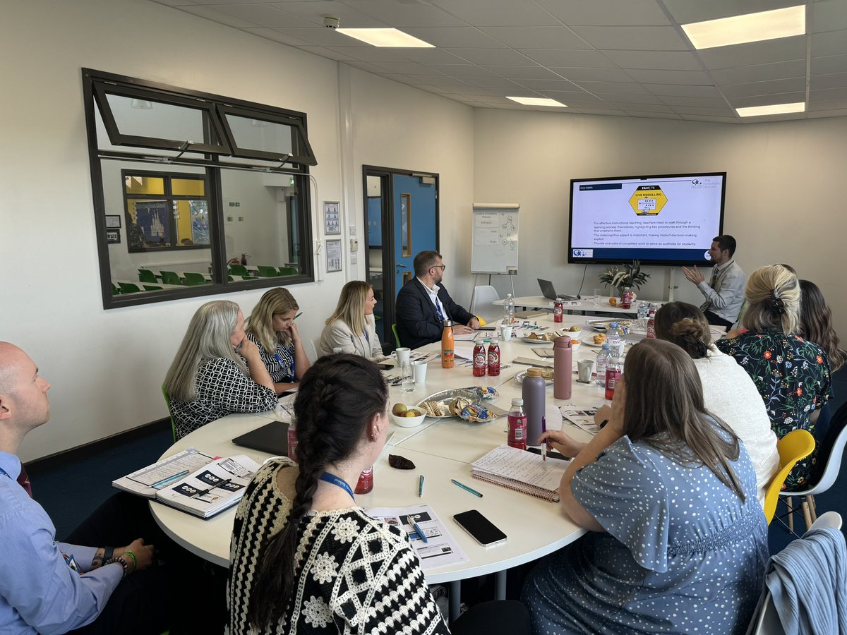 Siobhan Meredith tweet media