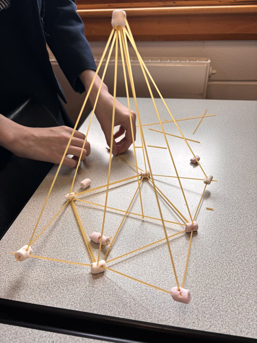 langsnhs's tweet photo. Year 8 learning about British Iron Age roundhouses…then trying to recreate a 3D model in an engineering challenge! #classics #latin #curiosity #collaboration @NorthamptonHigh https://t.co/Lsm0QGh26u