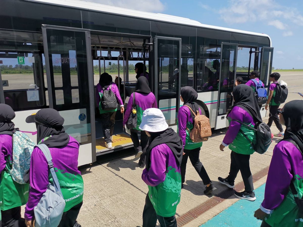 AIA_MV's tweet photo. It was a pleasure to welcome students of @Ifthithaah from Lh. Naifaru to GAN on a study tour. During this visit, the students got the opportunity to learn about airport operations &amp; explore the facilities &amp; equipments. We hope this was a memorable day of learning &amp; fun https://t.co/iytWtA8HQX