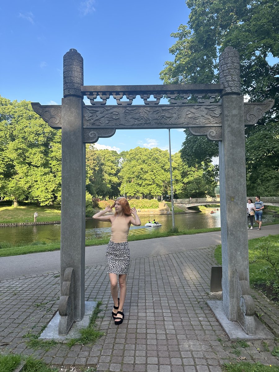 temptresstati's tweet photo. Enjoying a beautiful day at the park! 🌳☀️ What's your favorite way to spend sunny days? Let me know! 😊✨ #SummerVibes #ParkLife #SunshineFun ☀️🌸💛
If you like this, follow me for more! 🥰🔥👀 https://t.co/f7Jc1wfpXb