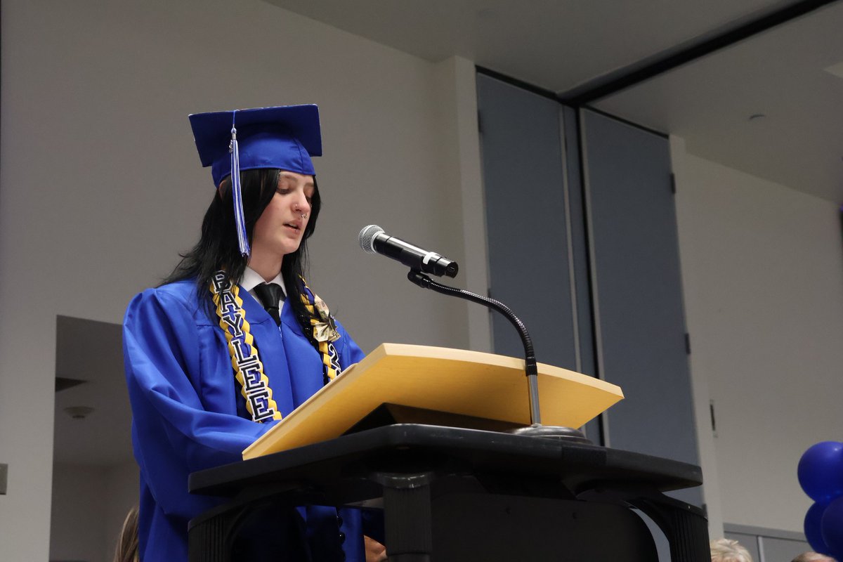 Congratulations to the 17 graduates in the Gateway Community School Class of 2024 who have overcome so many obstacles to receive their hard-earned diplomas. We are so proud of you!!! 🎉🎓 👍