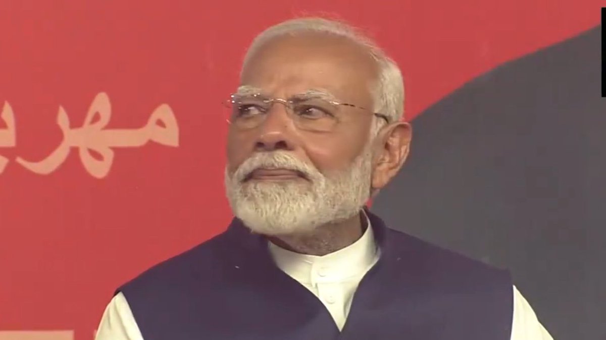 Chaotic_mind99's tweet photo. @POTUS He congratulated both Modi ji and NDA cuz he knows Modi couldn’t form the govt on it’s own 😭😭

Even Biden is trolling Modi ji 😣 https://t.co/Edx7KGigax