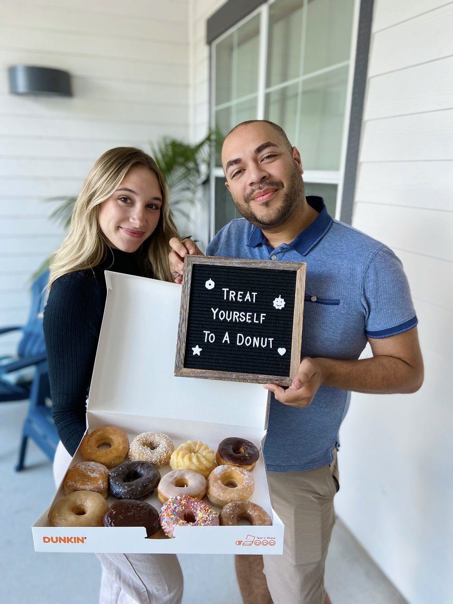 OrionatUCF's tweet photo. Why not start the month off with a little sweet treat? 🍩 In honor of National Donut Day this week we wanted to start off the celebrations early! ✨ Stop by the office today to grab a donut on us! 🫶 #TreatYourself #DonutsOnUs #OrionOrlando https://t.co/thTk2Vr7Vs