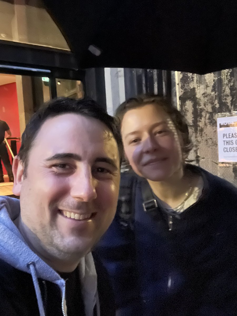 LDNTheatreMania's tweet photo. Bluets - Royal Court
I tried my best to follow it,but I couldn’t, I know that who is familiar with the book appreciated it more than I did.Loved their ability to represent a live story on screen…but too difficult to follow for me @royalcourt #theatre #theatreteview #theatreblog https://t.co/cjE6s55360