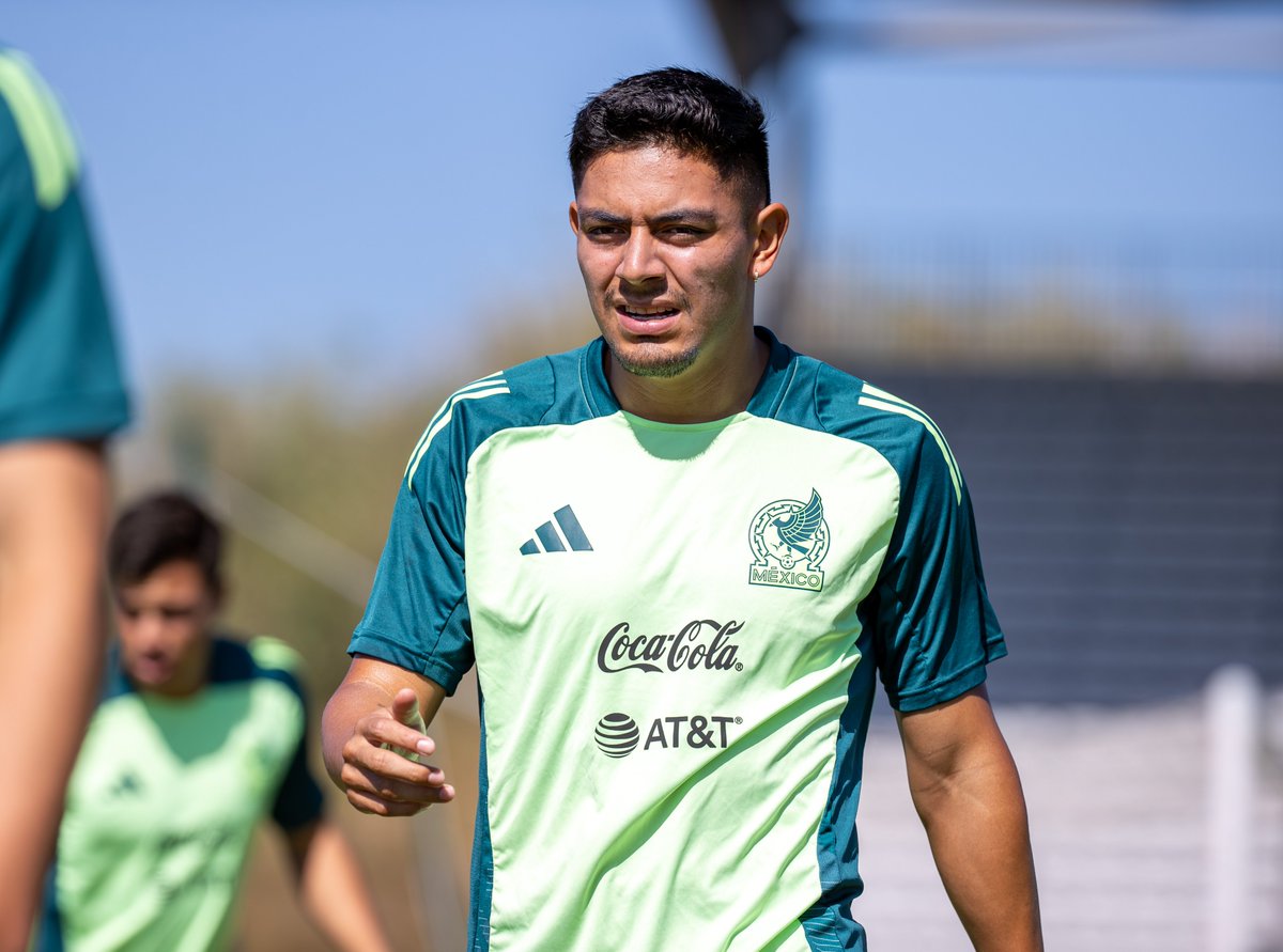 TournoiMRevello's tweet photo. #FRAMEX 🇫🇷🇲🇽 | Ready for the battle ⚔️

📸@SportsPhotoProj

#TMR2024 https://t.co/gsDw4JnWaw