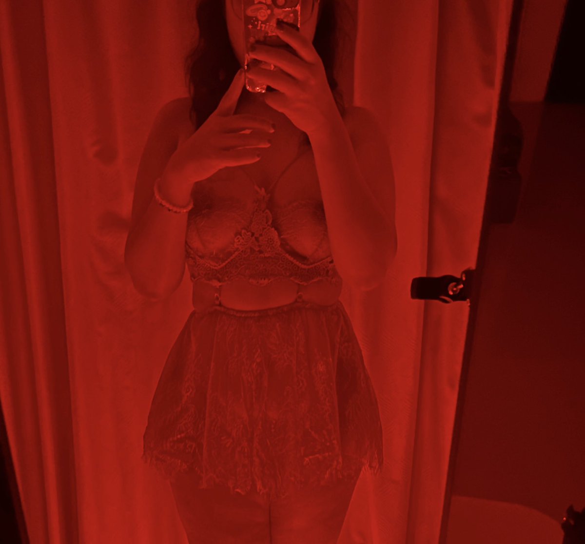 RabbitHotLover's tweet photo. Red Room #เรียลหญิง #สาวอวบ #นัดเย็ด #นัดเย็ดกทม #FWBกทม #หาคู่นอนกทม https://t.co/WmvOqUfhx6