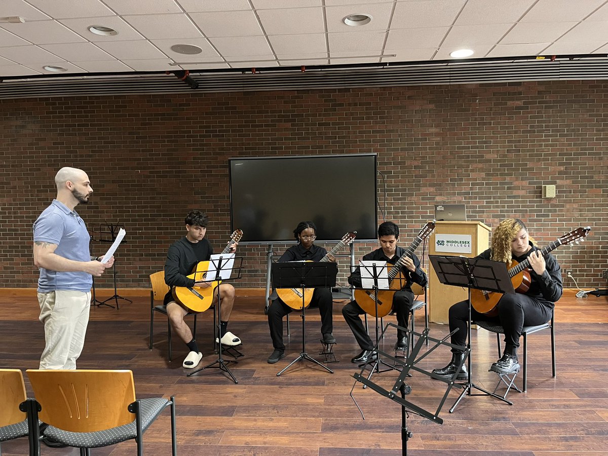 BHS Guitar tweet media