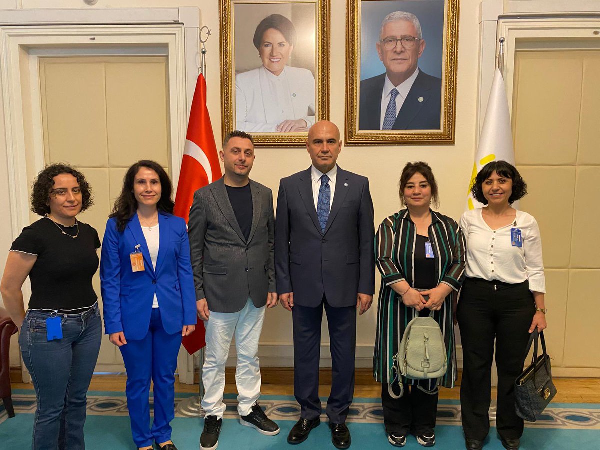 Bugün mecliste Emeklilikte Adalet Derneği yönetimi ve üyeleri olarak <a href="/iyiparti/">İYİ Parti</a> Gurup başkan vekili sayın Turhan ÇÖMEZ beyefendiyi makamında ziyaret ettik Kademeli Emeklilik konusunda bilgilendirme yaptık,kendilerine nazik kabulleri için teşekkür ediyor , kolaylıklar diliyoruz.