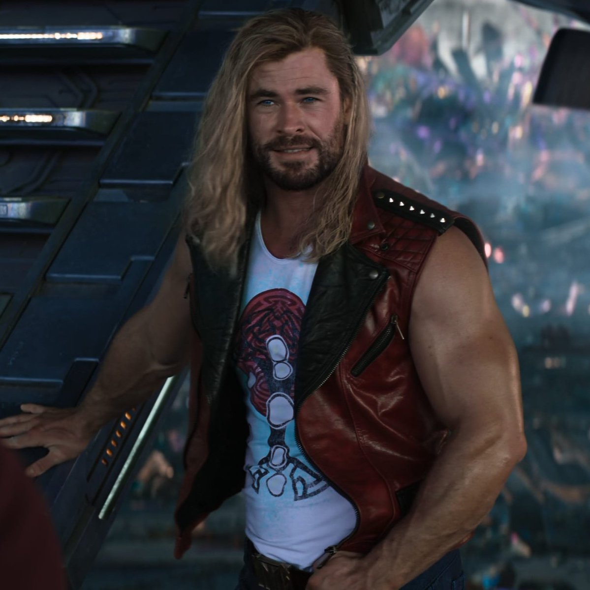 thorverily's tweet photo. thor: love and thunder (2022) https://t.co/GqqIlMV7p7