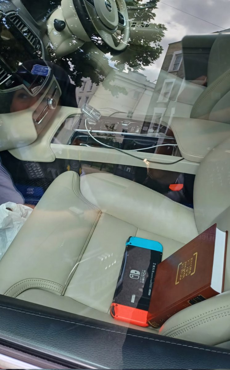 There has been a rise in theft from motor vehicles recently on the Laycock Ward.  This is always an opportunistic crime.  Please don't leave valuable items, like this Nintendo Switch, on display for any would be thieves.