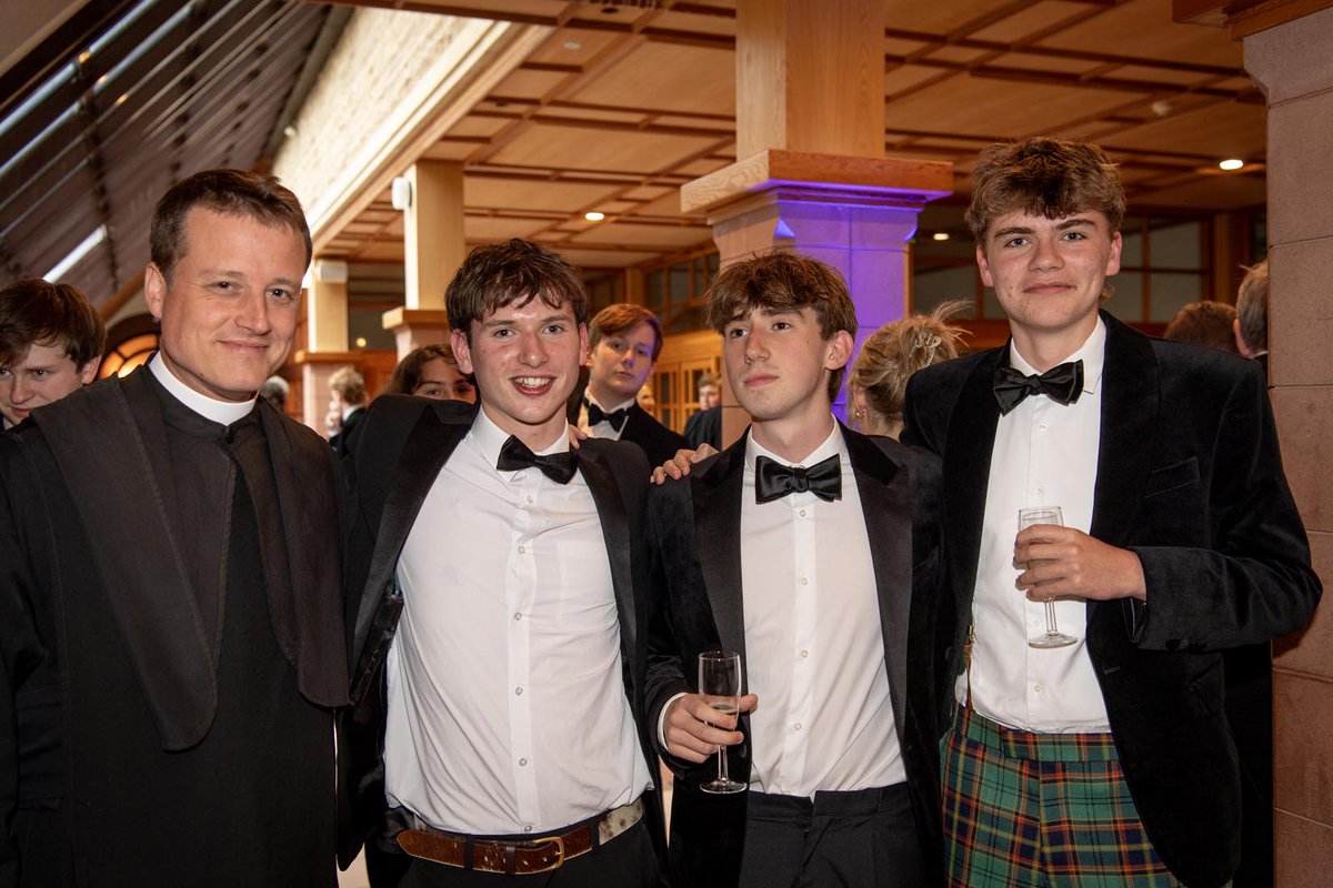 AmpleforthColl's tweet photo. Looks like everyone had a blast at this year’s Leavers’ Ball! A wonderful celebration for the Leavers of 2024 and their parents #compassforlife https://t.co/tfC3TWCR38