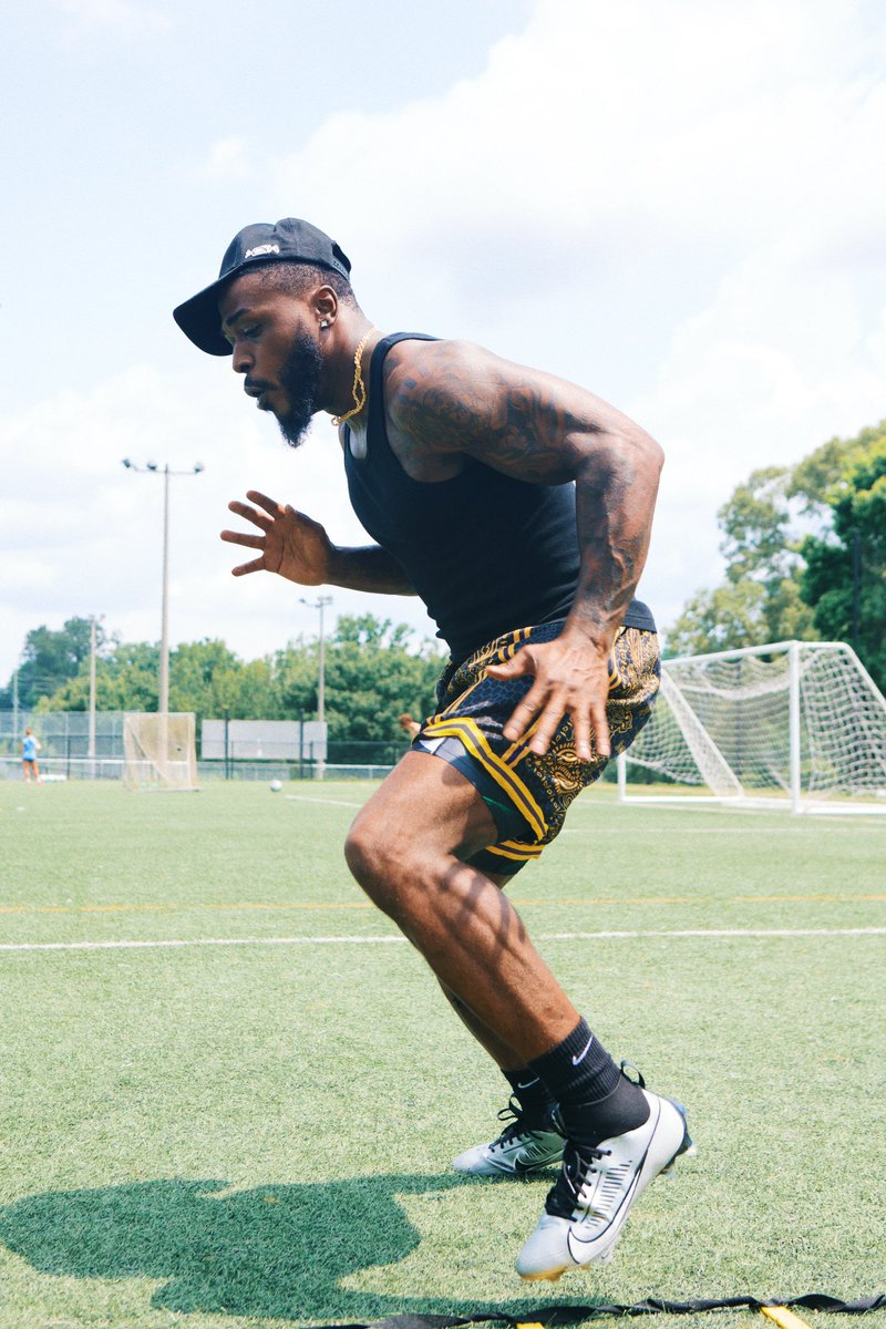 PeacockOTG's tweet photo. Locked in all summer ‘24 🤞🏽📸

#sportsphotography #canon https://t.co/2hlkhQChRP
