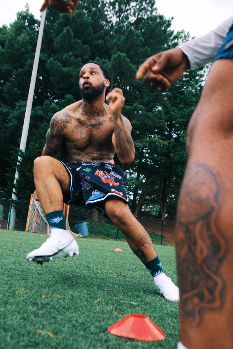 PeacockOTG's tweet photo. Locked in all summer ‘24 🤞🏽📸

#sportsphotography #canon https://t.co/2hlkhQChRP