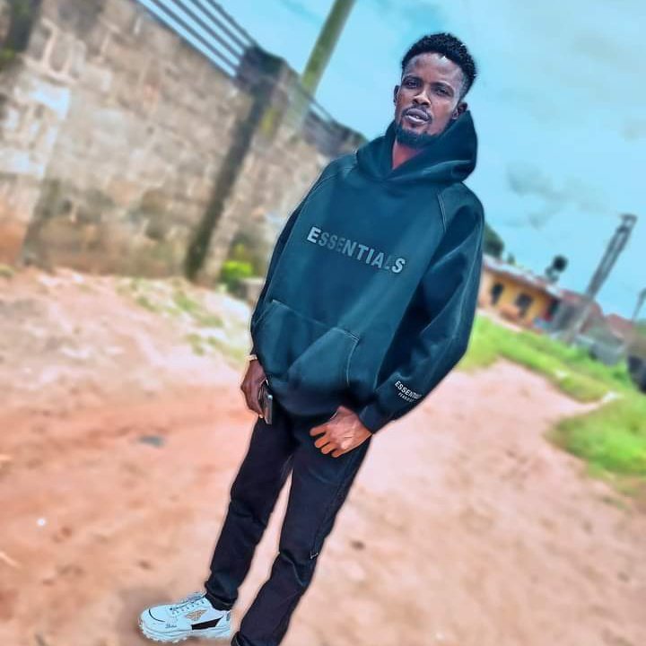 Favourjme's tweet photo. #NewProfilePic https://t.co/p7UdrXTQ3V