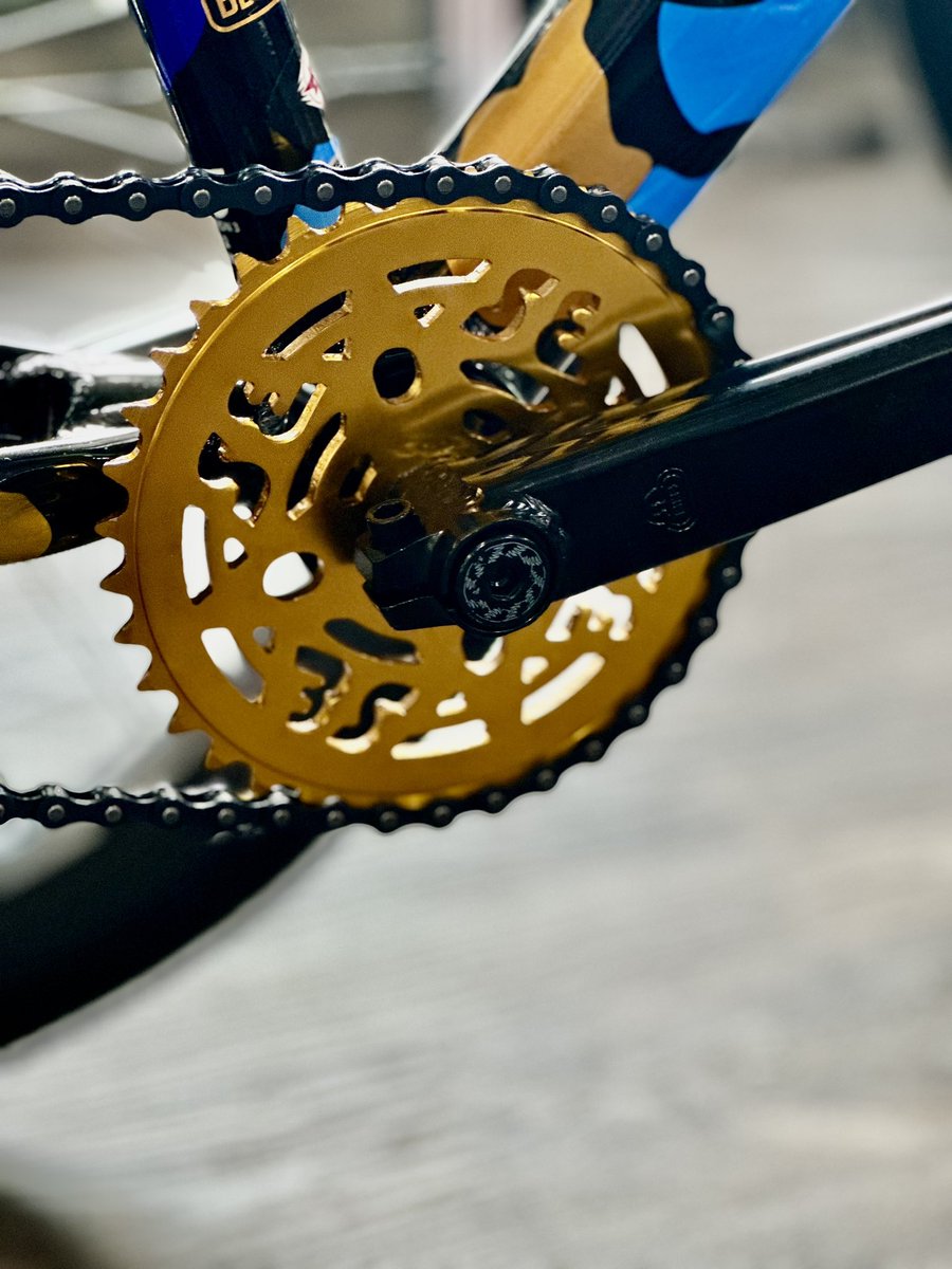 BertsBikes's tweet photo. There’s no doubt that we sell some of the coolest bikes around. This SE DBlocks Blue/Gold Camo Edition is no exception. These might be gone by the weekend, get down to your nearest Bert’s soon or you’ll miss out.
#BIKESYR #bikesyracuse #bikecny #cyclingisforeveryone https://t.co/69cp24vnvj