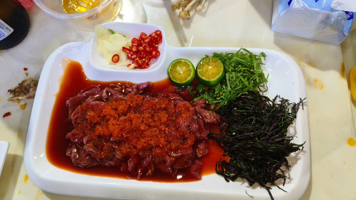 今天吃到一道硬菜，鱼籽生牛肉 https://t.co/AMGsZE66RJ