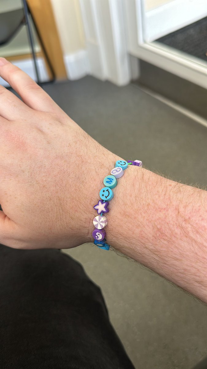 whitehillbuscom's tweet photo. Huge thanks to our amazing colleagues @EqualitiesEdGCC and @tiecampaign for organizing today’s #PrideLite event! Our young people were buzzing all the way home. 🌈 Bring on #PrideLite25! 🥳 #Grateful #Community #Pride @WhitehillSec https://t.co/KAFH4pyuJU