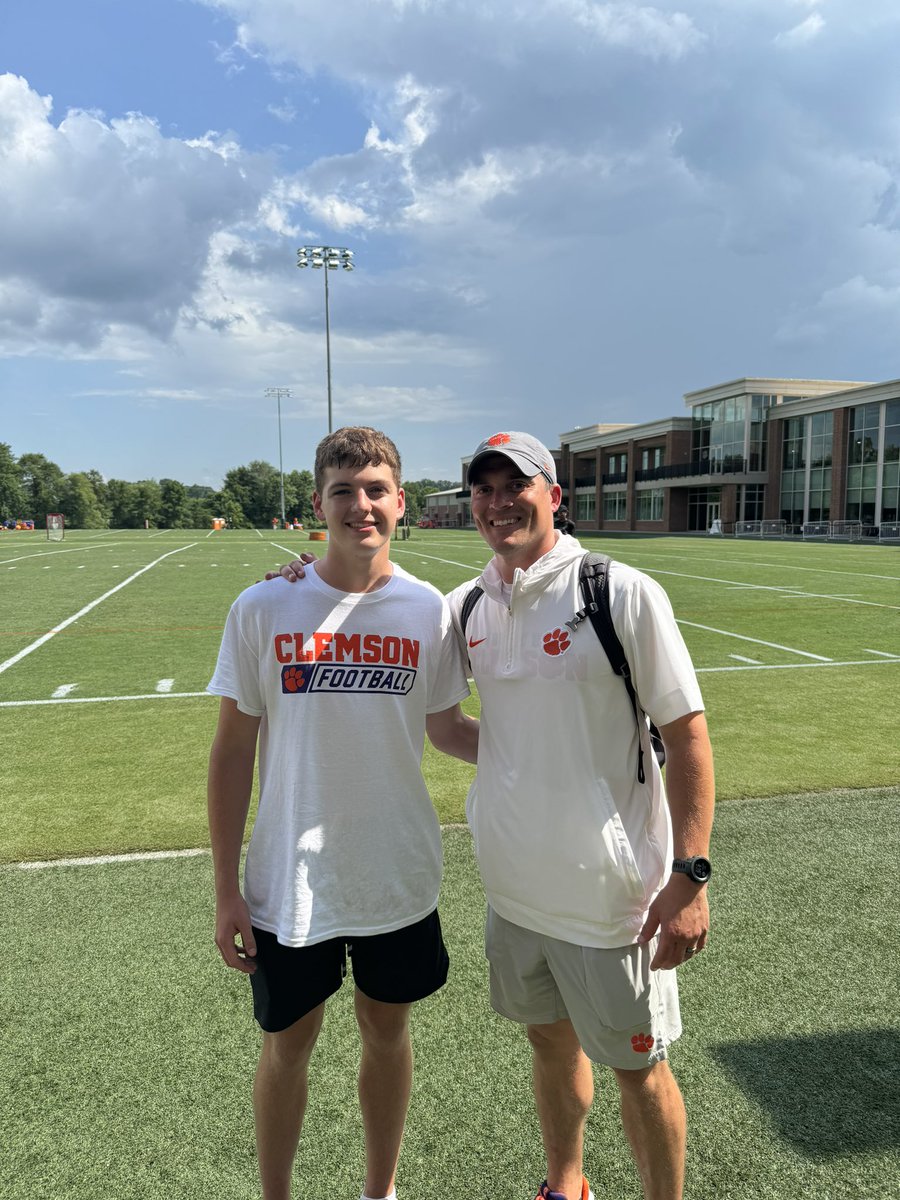 Jhewy10's tweet photo. Another great camp yesterday at @ClemsonFB. Won the kicking comp and charted 100% in Death Valley. Huge thanks to @WillGilchrist5 for showing me around the facilities https://t.co/3RbnOy3wVT